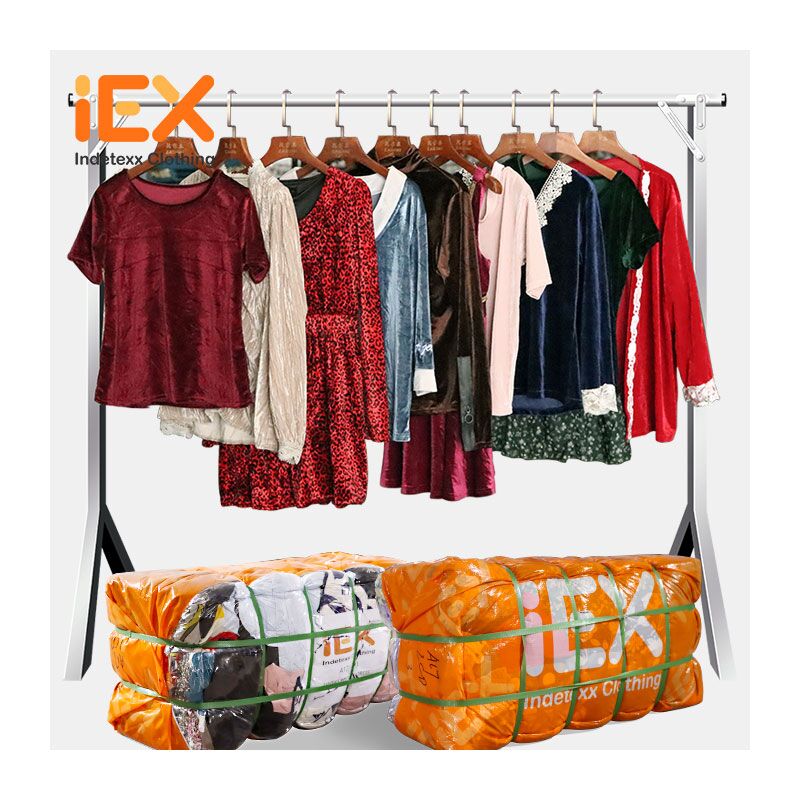 Second-hand Gold Velvet Clothes
